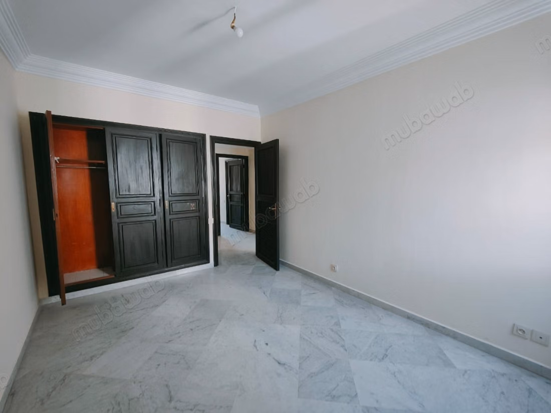 Gauthier: rare apartment with rooftop