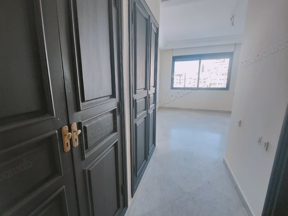 Gauthier: rare apartment with rooftop
