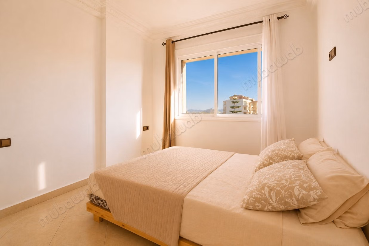 Venta de un bonito apartamento en Beni Touzine. Superficie de 70 m². Bien amueblado