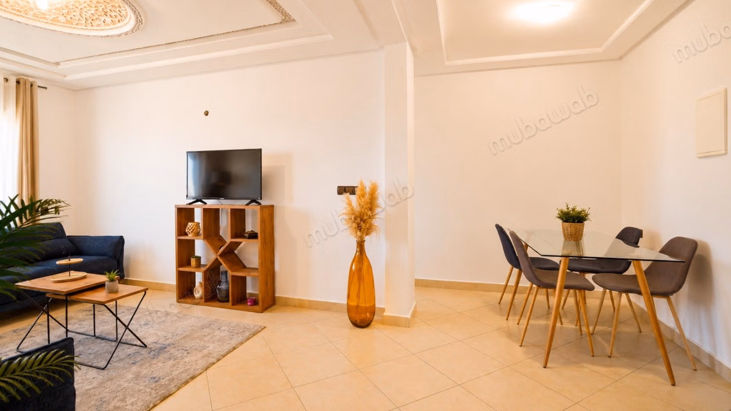 Venta de un bonito apartamento en Beni Touzine. Superficie de 70 m². Bien amueblado