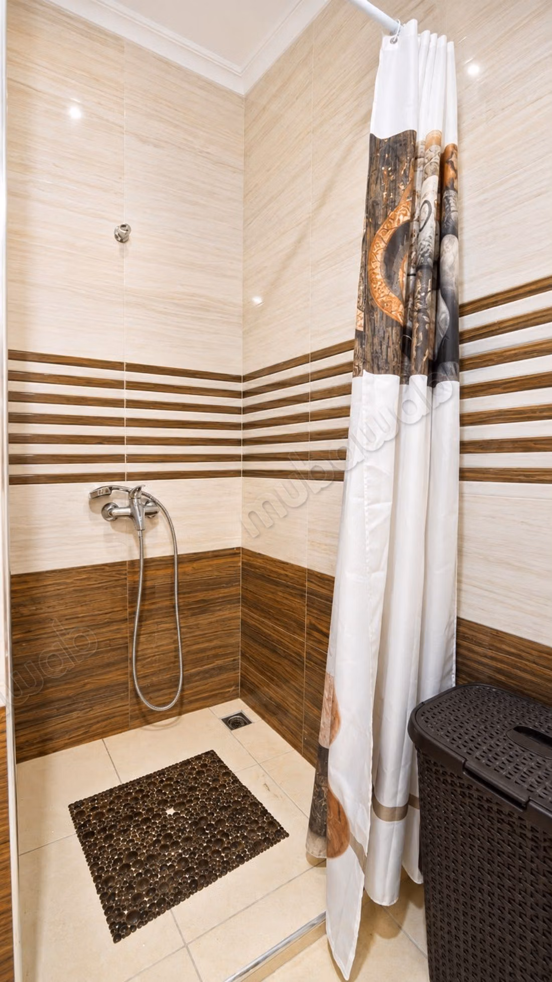 Venta de un bonito apartamento en Beni Touzine. Superficie de 70 m². Bien amueblado