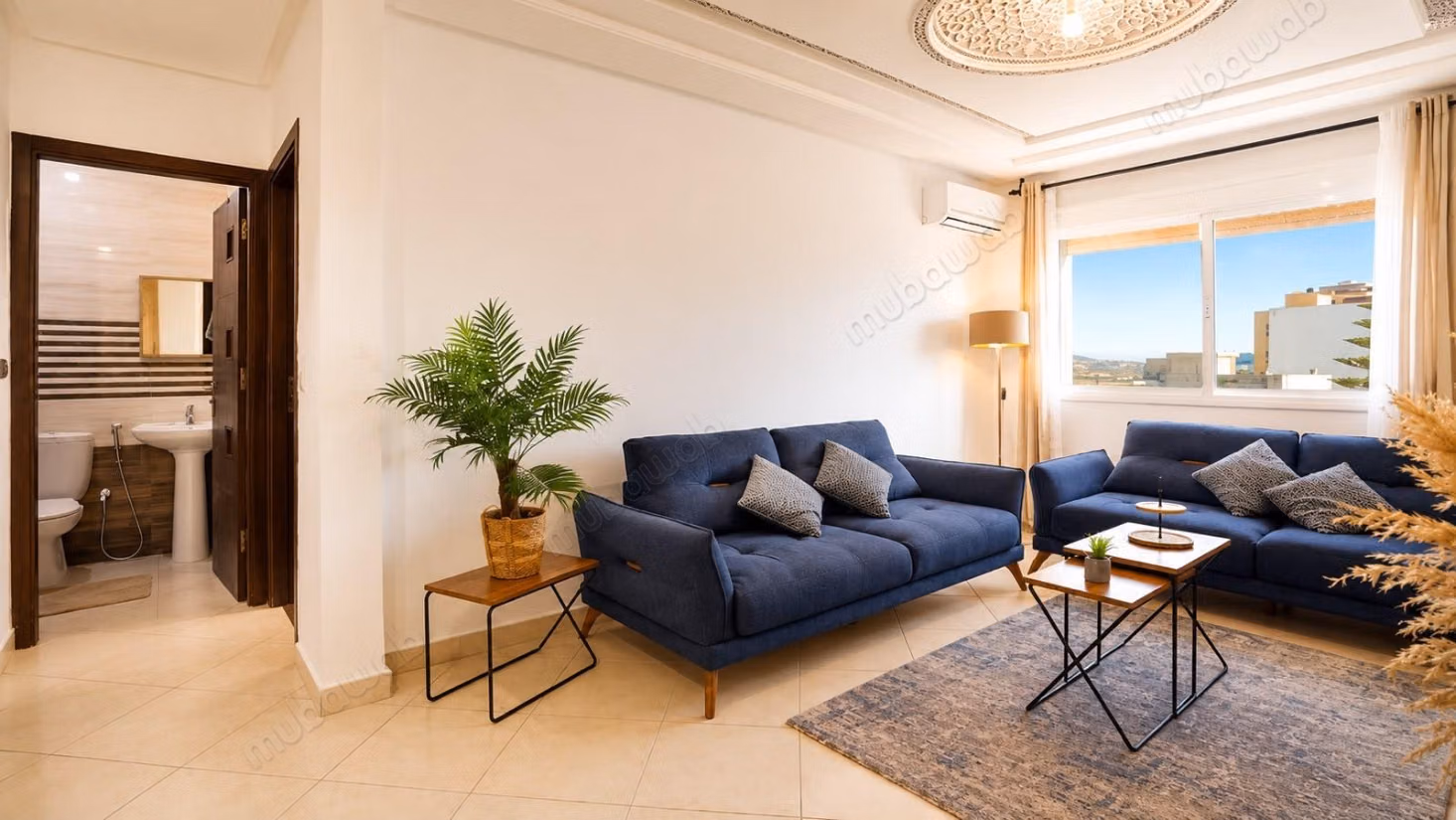 Venta de un bonito apartamento en Beni Touzine. Superficie de 70 m². Bien amueblado
