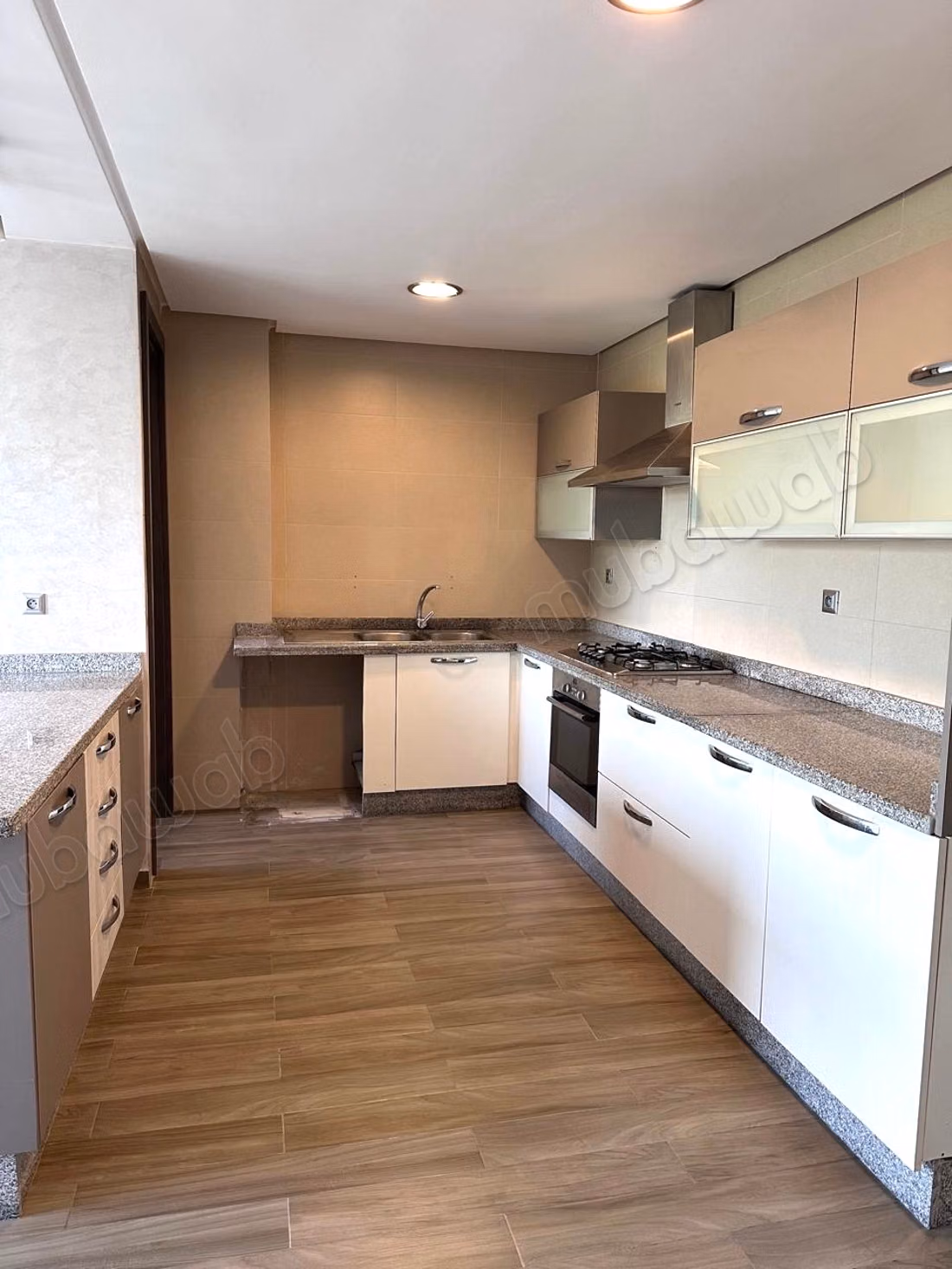 Appartement vide Bouskoura Ville verte