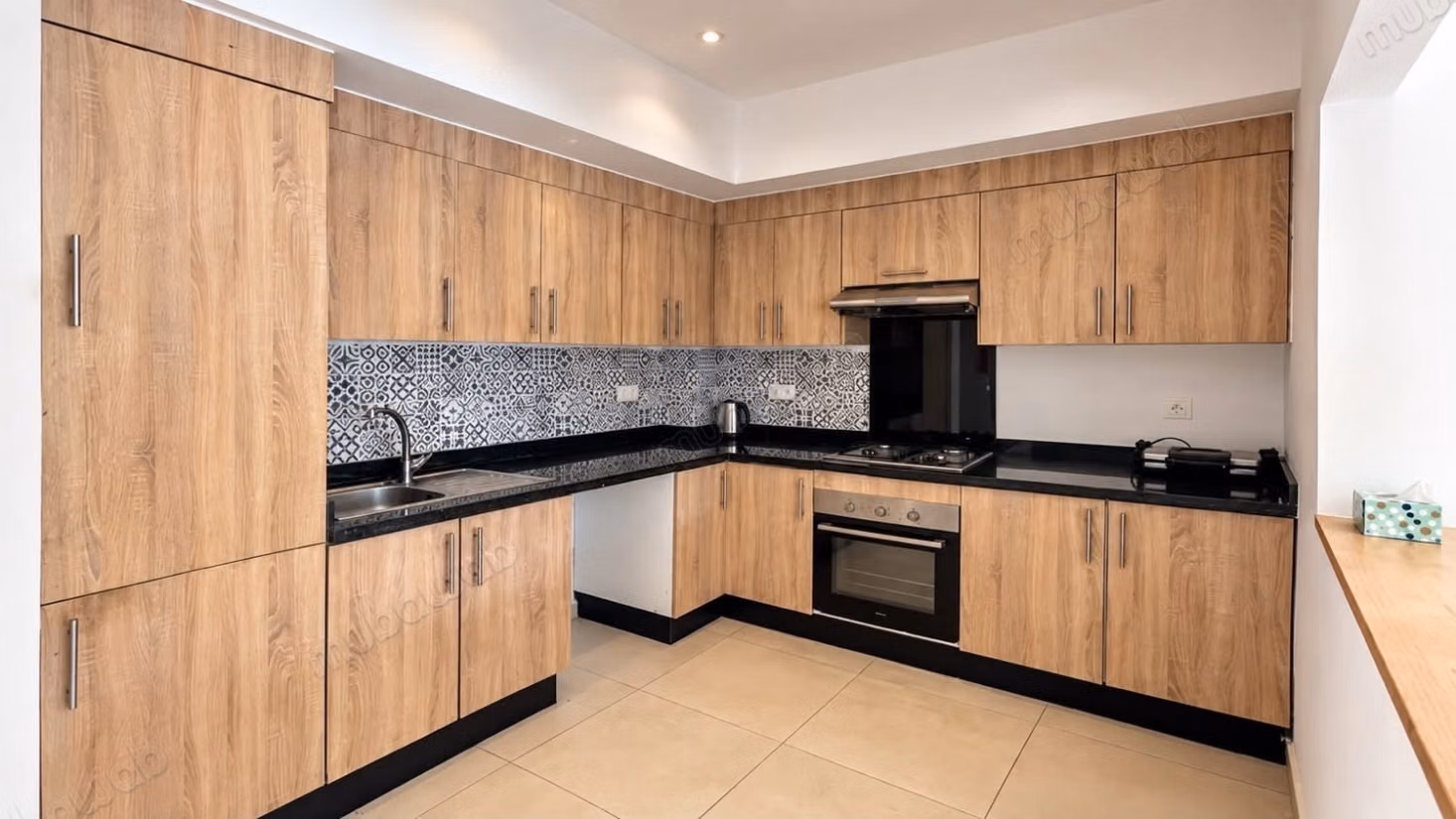 Maison de luxe à vendre à golf el maaden 
Surface de 500 m². Meublé