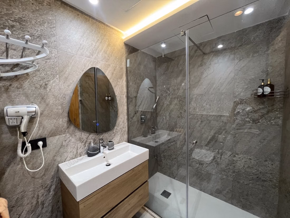 Bel appartement meublé à coté d'hôtel ibis