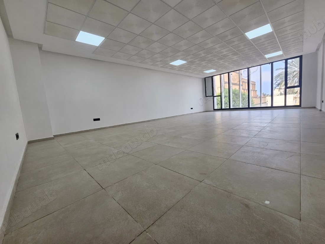 Bureau Professionnel à louer /Quartier Oasis 
64 m²
