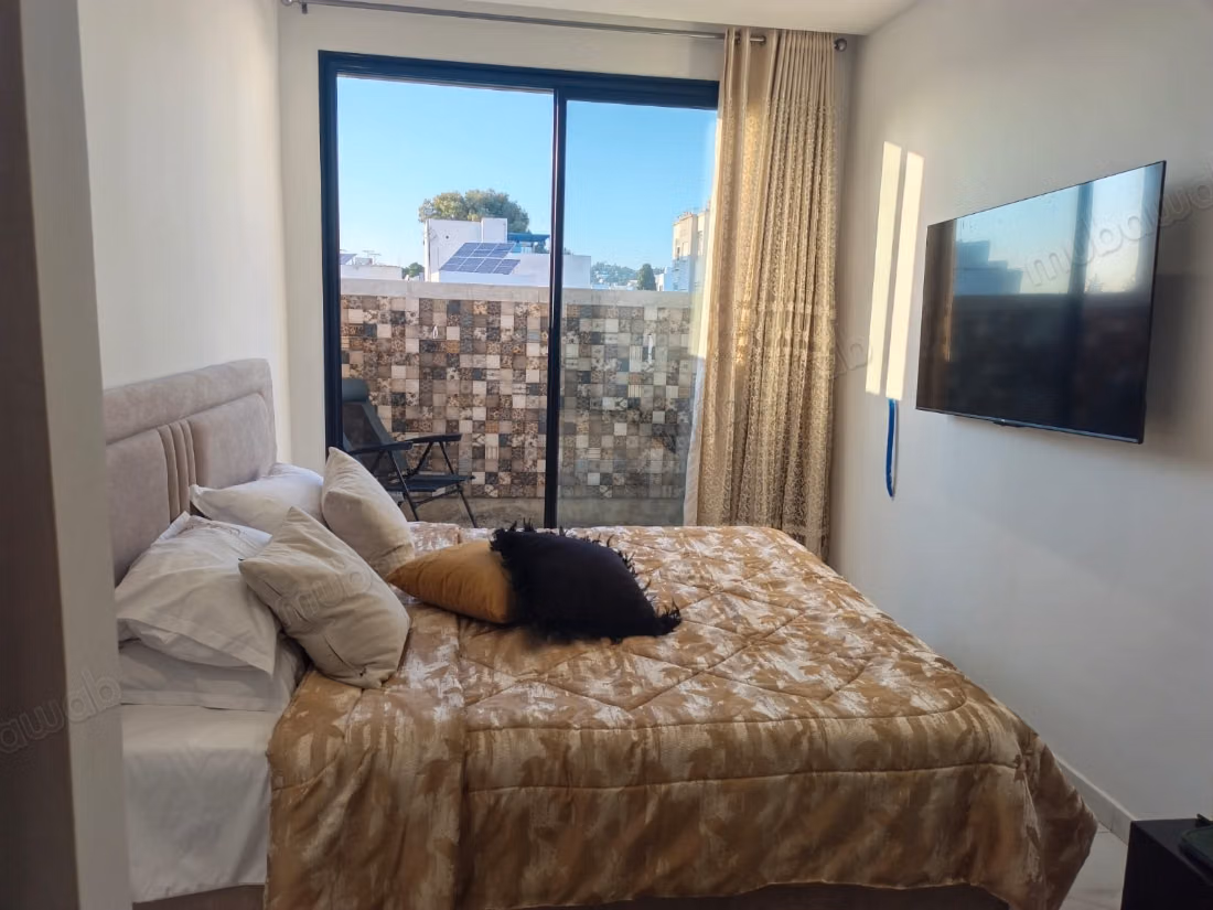 Appartement à louer à La Marsa 
lahwech Bien meublé