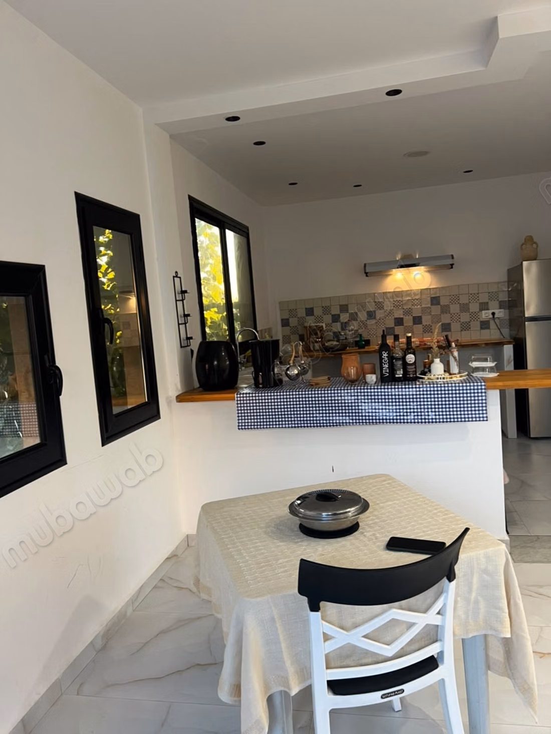 Appartement à louer à La Marsa 
lahwech Bien meublé