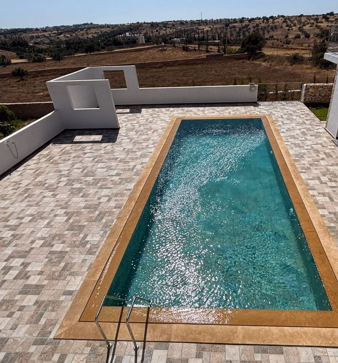 Villa 4 chambres en location longue durée