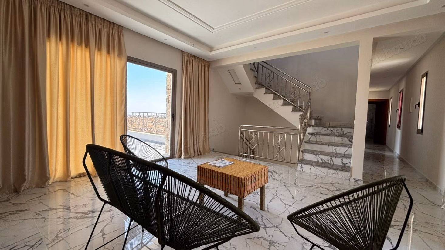 Villa 4 chambres en location longue durée