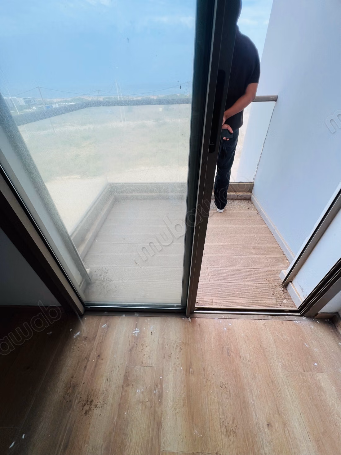 Bel appartement en location à Ain Diab. 
Superficie 140 m². 
Vue sur mer, double vitrage