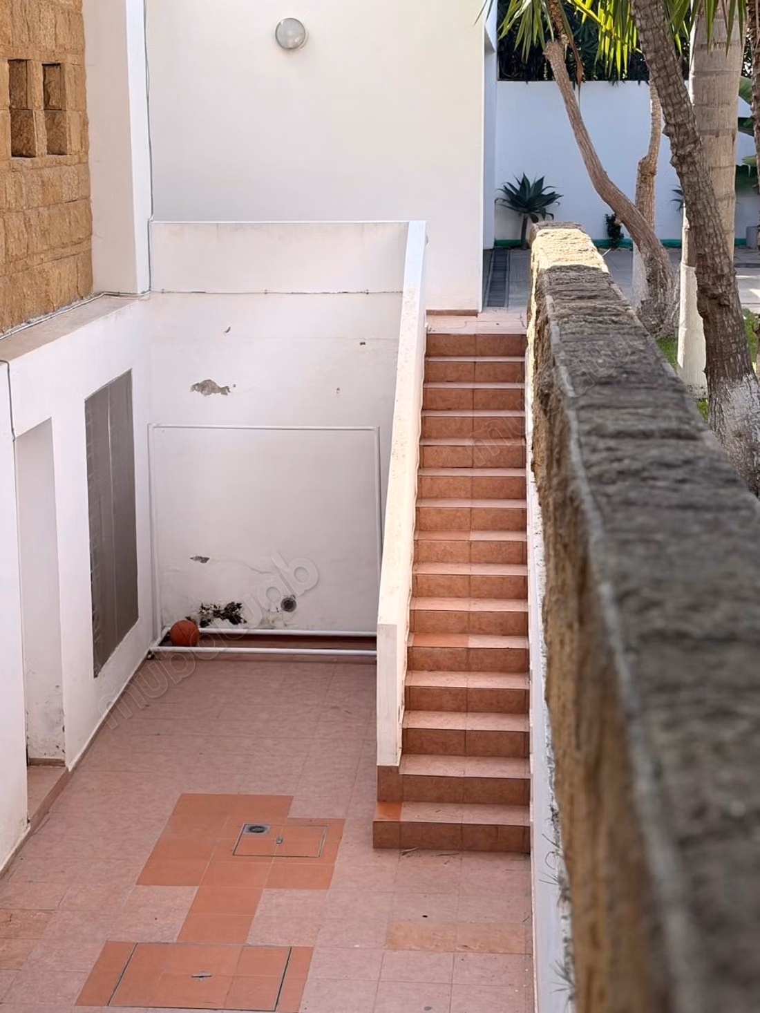 Villa moderna amueblada con aire acondicionado y calefacción central