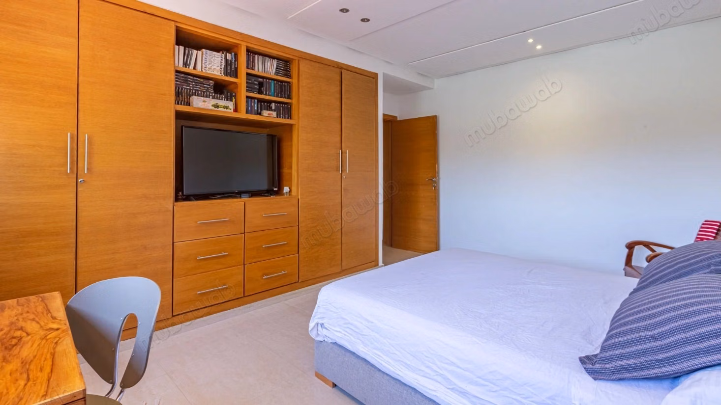 Villa louée NON MEUBLÉE 
15 min du centre