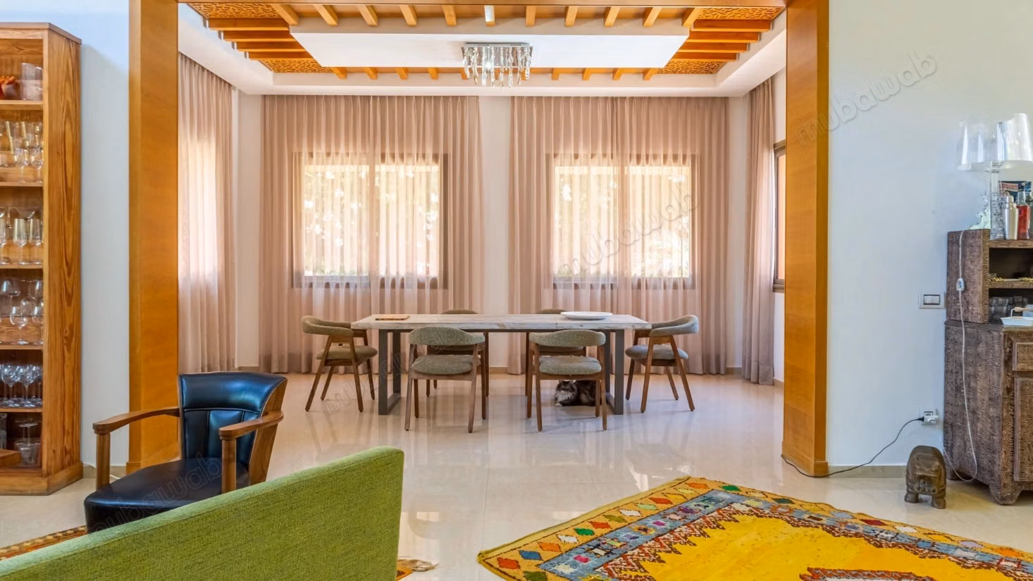 Villa louée NON MEUBLÉE 
15 min du centre