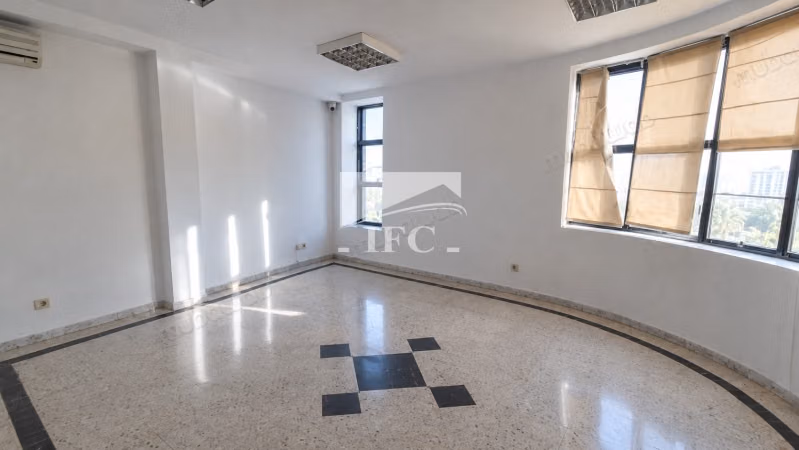 Office in 4 spaces 100m² Lake 1–IFCL1358