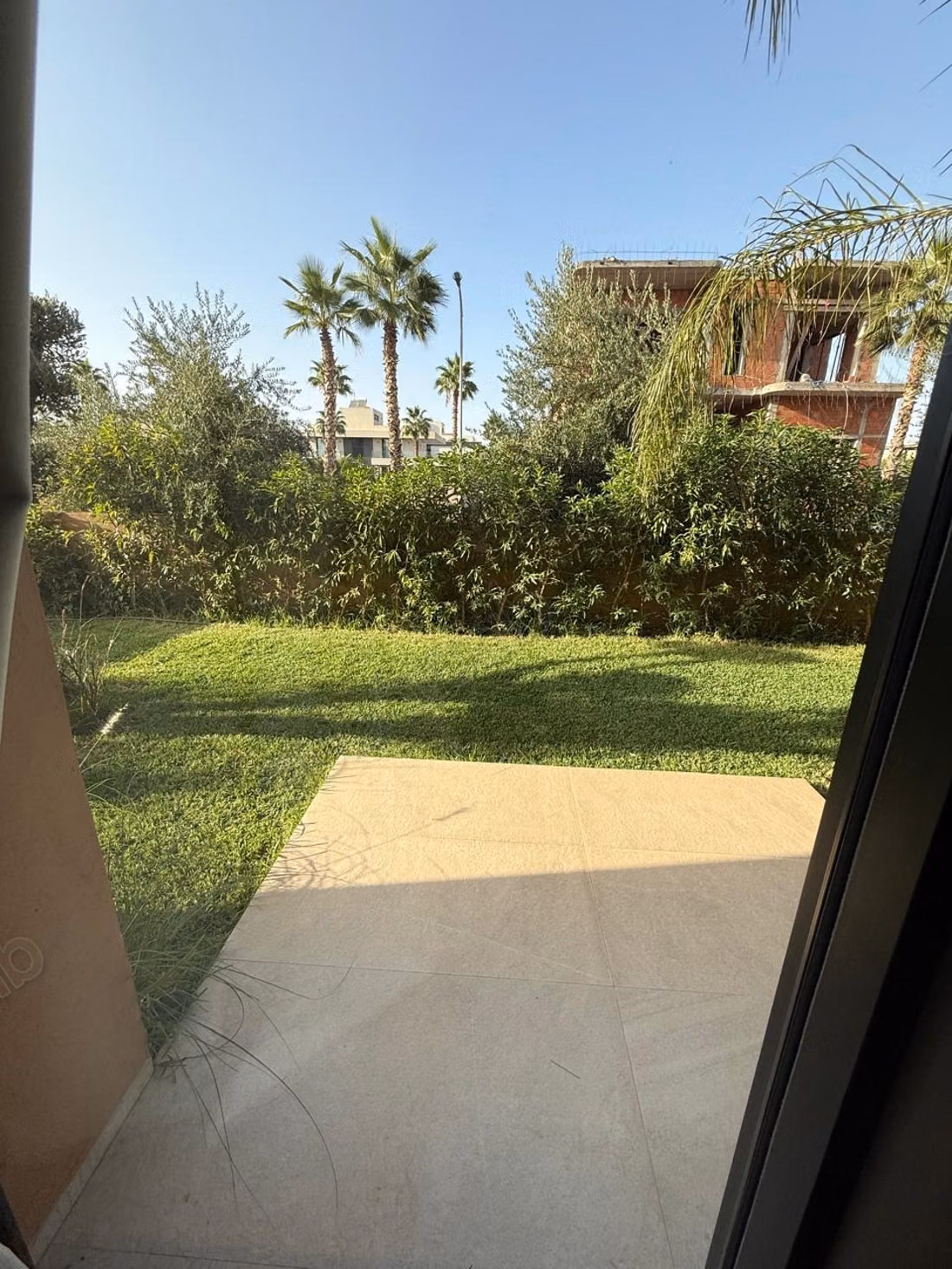 Villa Contemporaine de 4 Façades en LLD