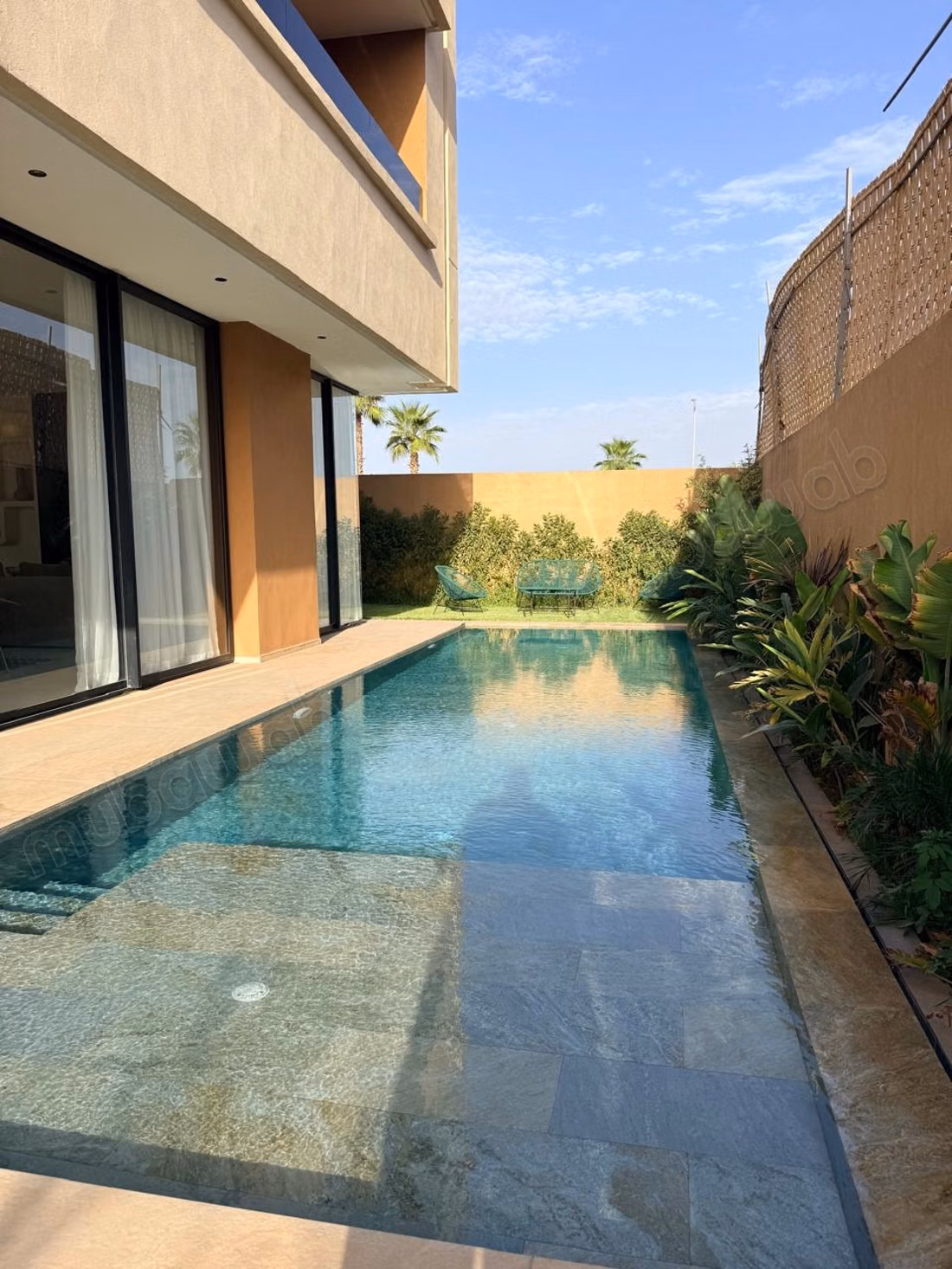 Villa Contemporaine de 4 Façades en LLD