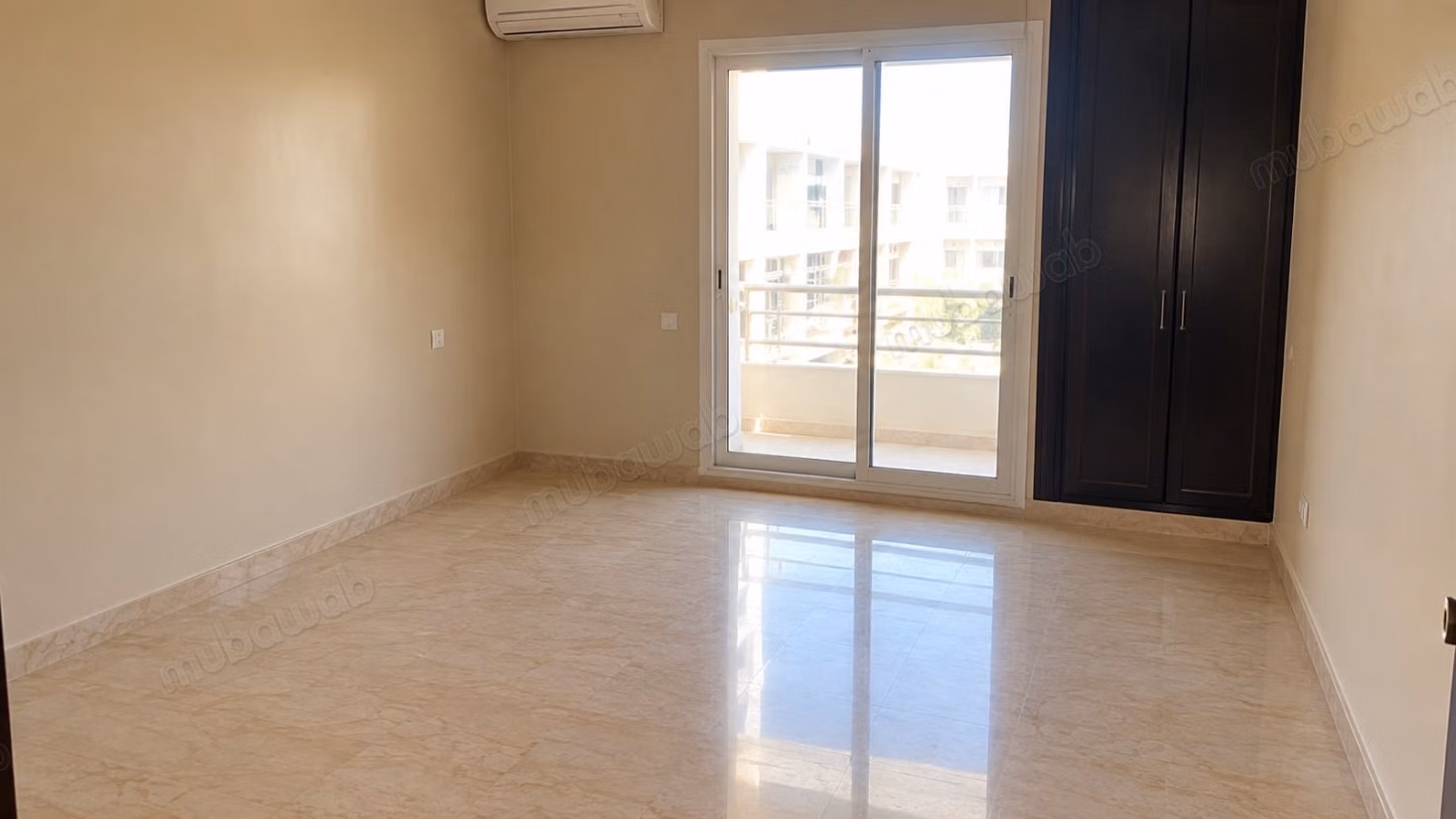 Zeer mooi 3-slaapkamer appartement te koop in les princesses
