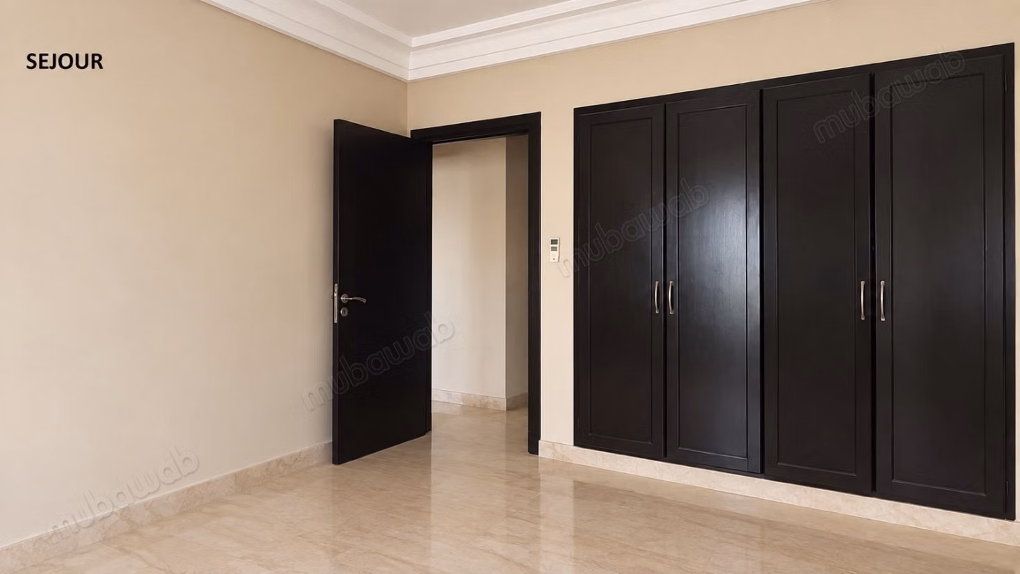 Zeer mooi 3-slaapkamer appartement te koop in les princesses