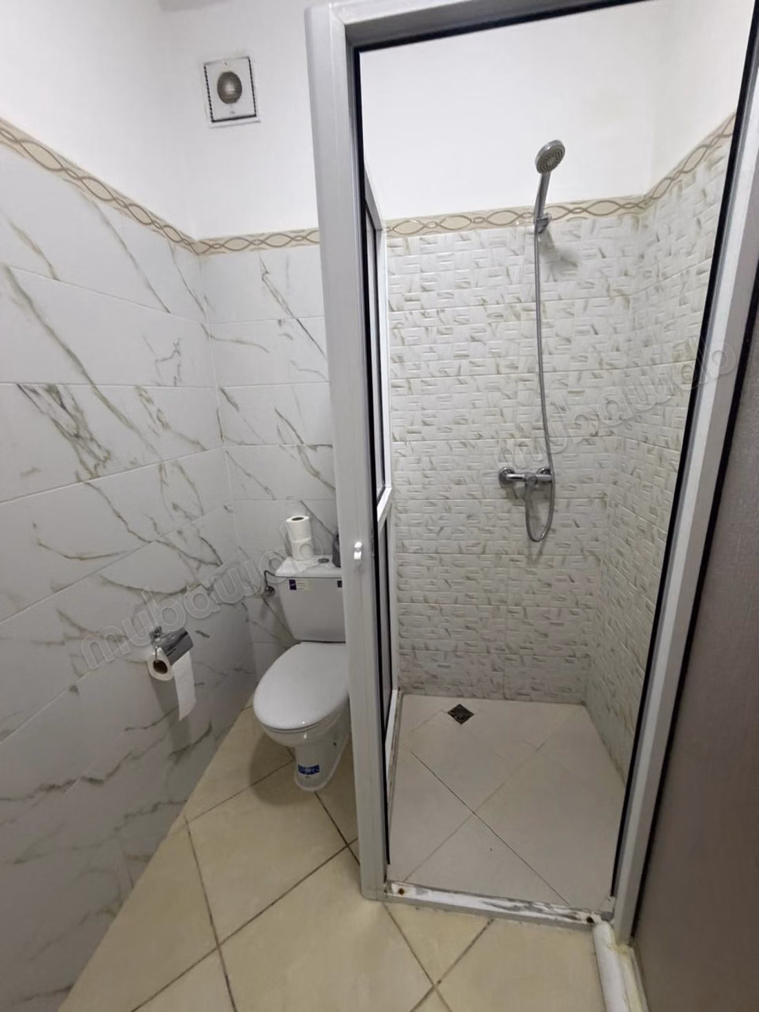 Appartement meublé de 130 m² à louer av des far