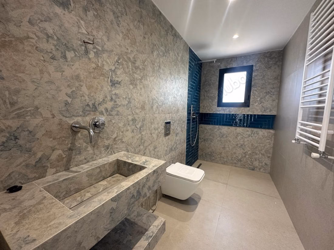 In vendita villa nuova