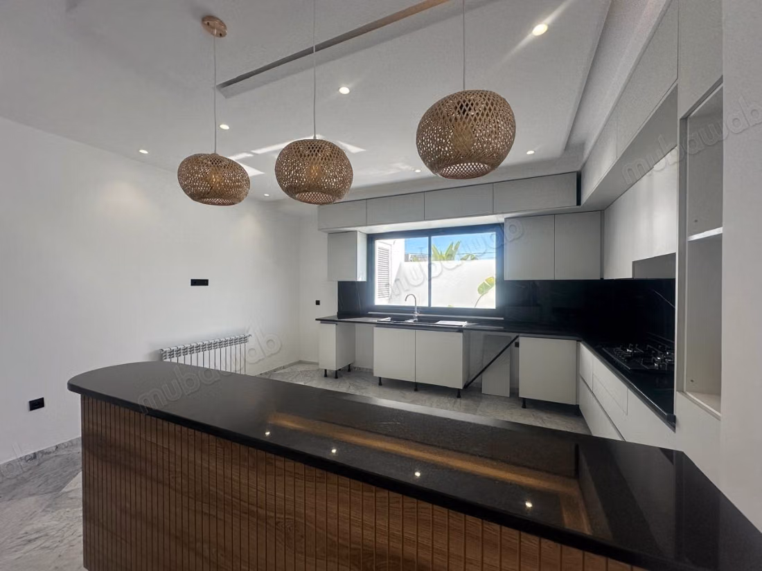 In vendita villa nuova