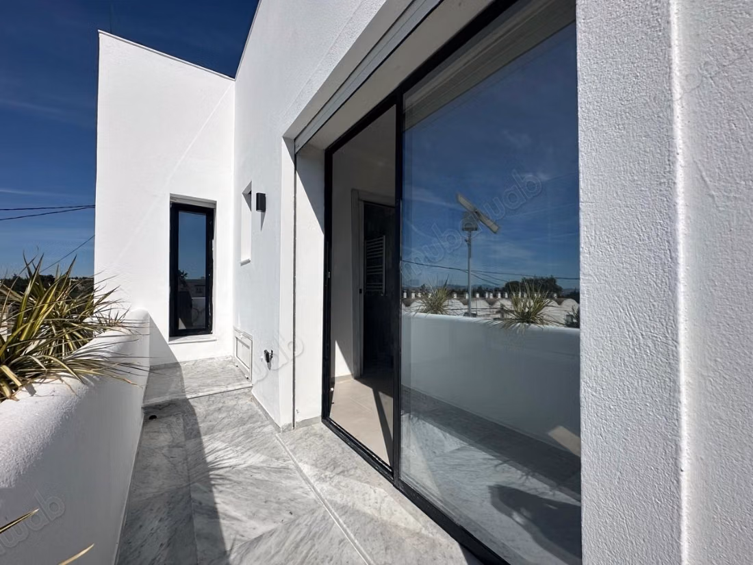 In vendita villa nuova