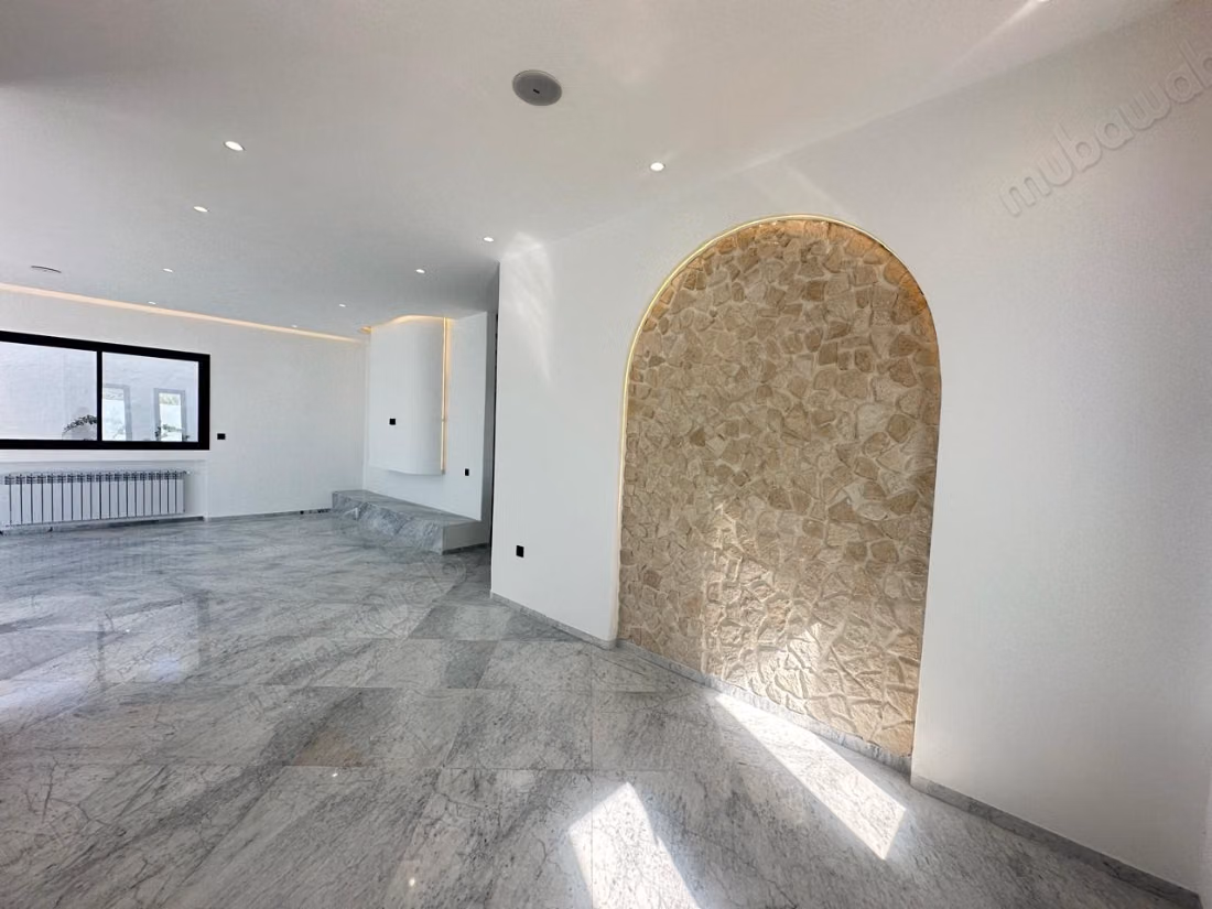 In vendita villa nuova