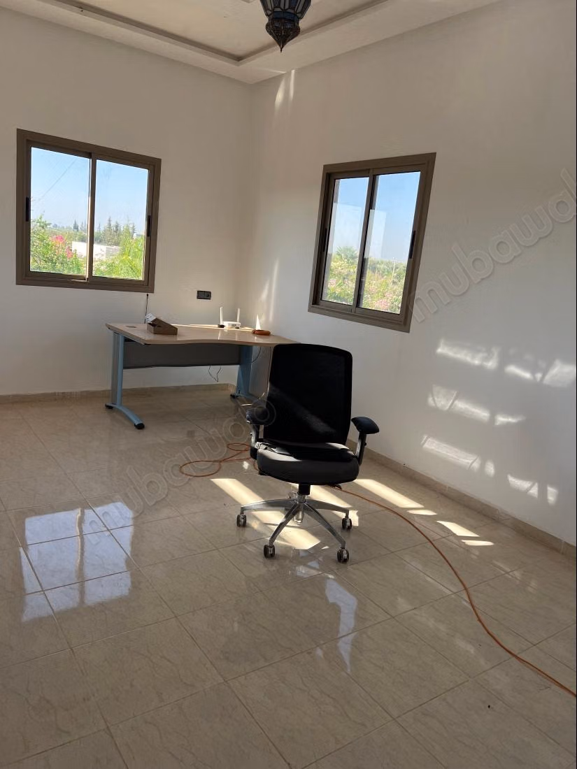 منزل فاخر للإيجار على طريق فاس. 5 غرف جميلة. تكييف ومسبح