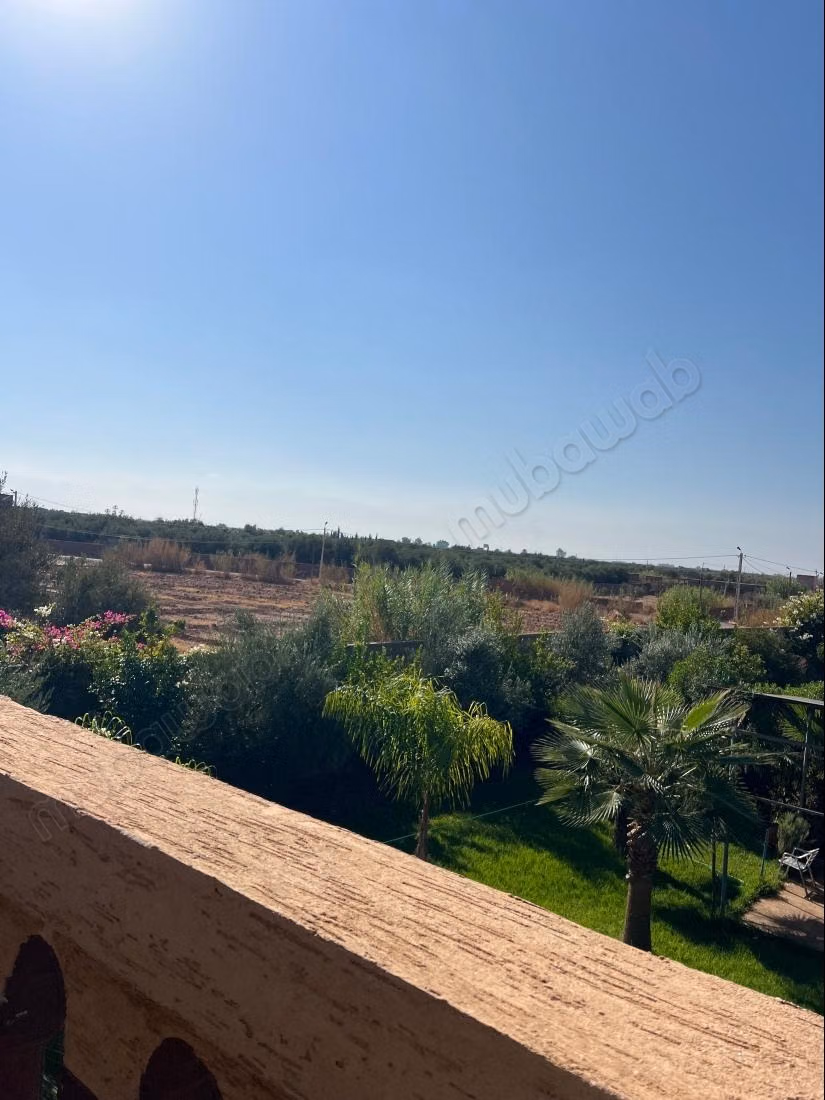 منزل فاخر للإيجار على طريق فاس. 5 غرف جميلة. تكييف ومسبح