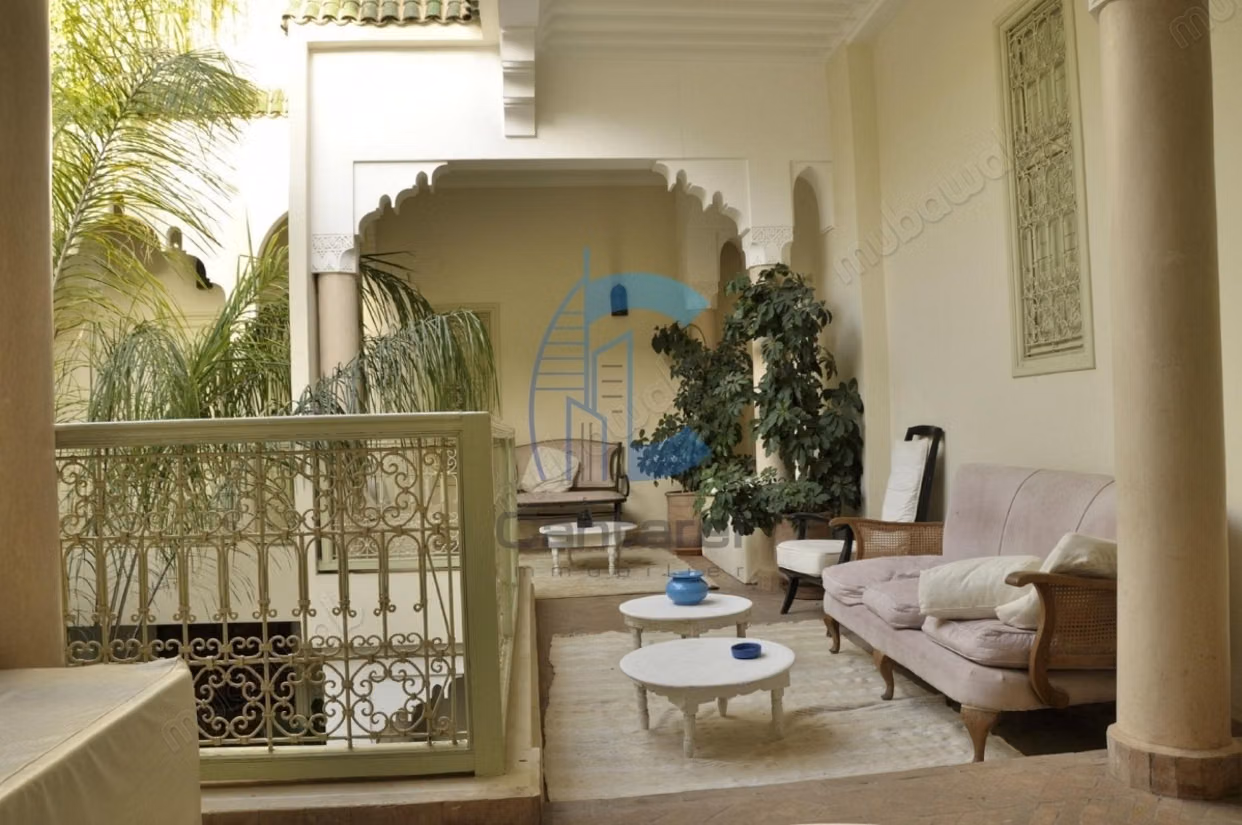 Exclusivité riad en exploitation maison d’hôtes 8 chambres 215 m² au sol titrés mellah
