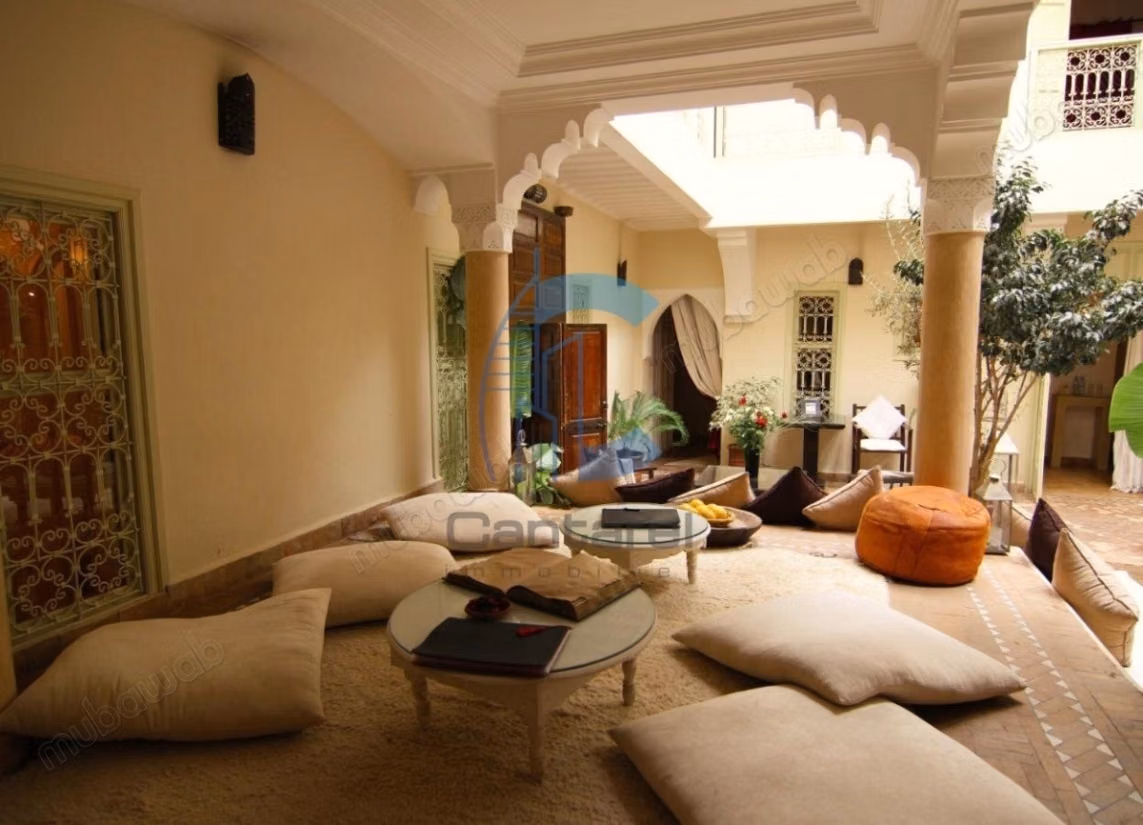 Exclusivité riad en exploitation maison d’hôtes 8 chambres 215 m² au sol titrés mellah