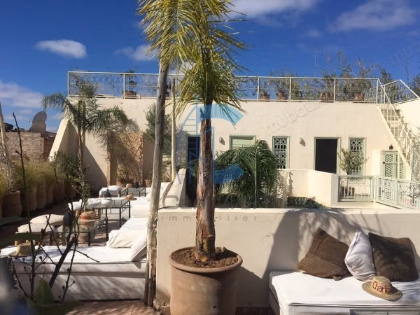 Exclusivité riad en exploitation maison d’hôtes 8 chambres 215 m² au sol titrés mellah
