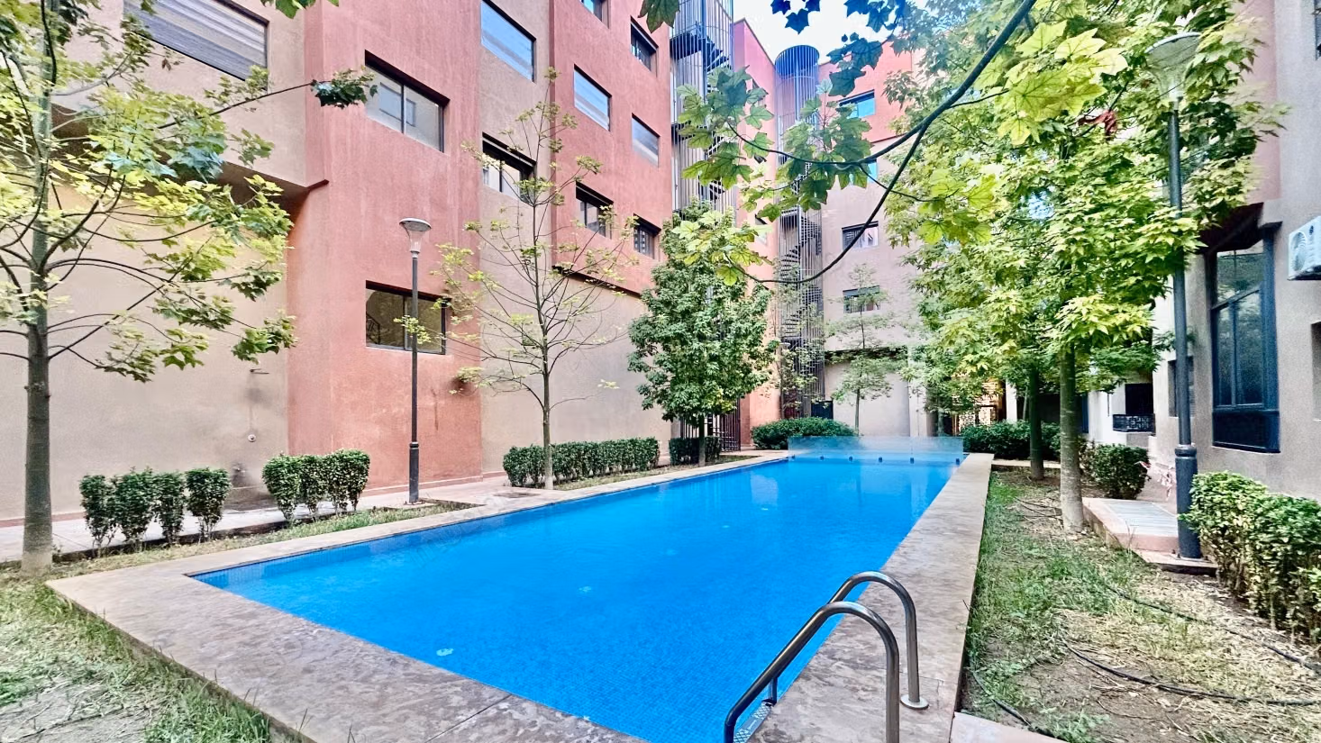 Appartement en rez de jardin avec piscine à vendre