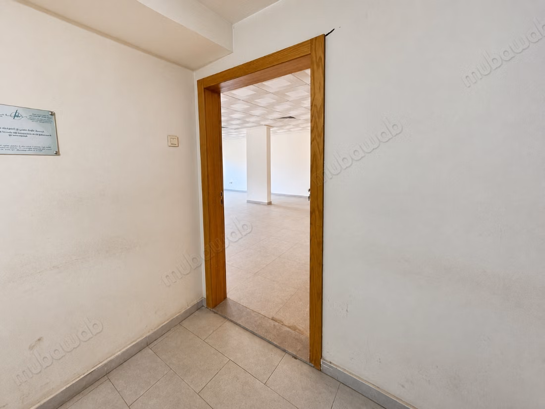 Plateau bureau neuf de 79 m² avec balcon