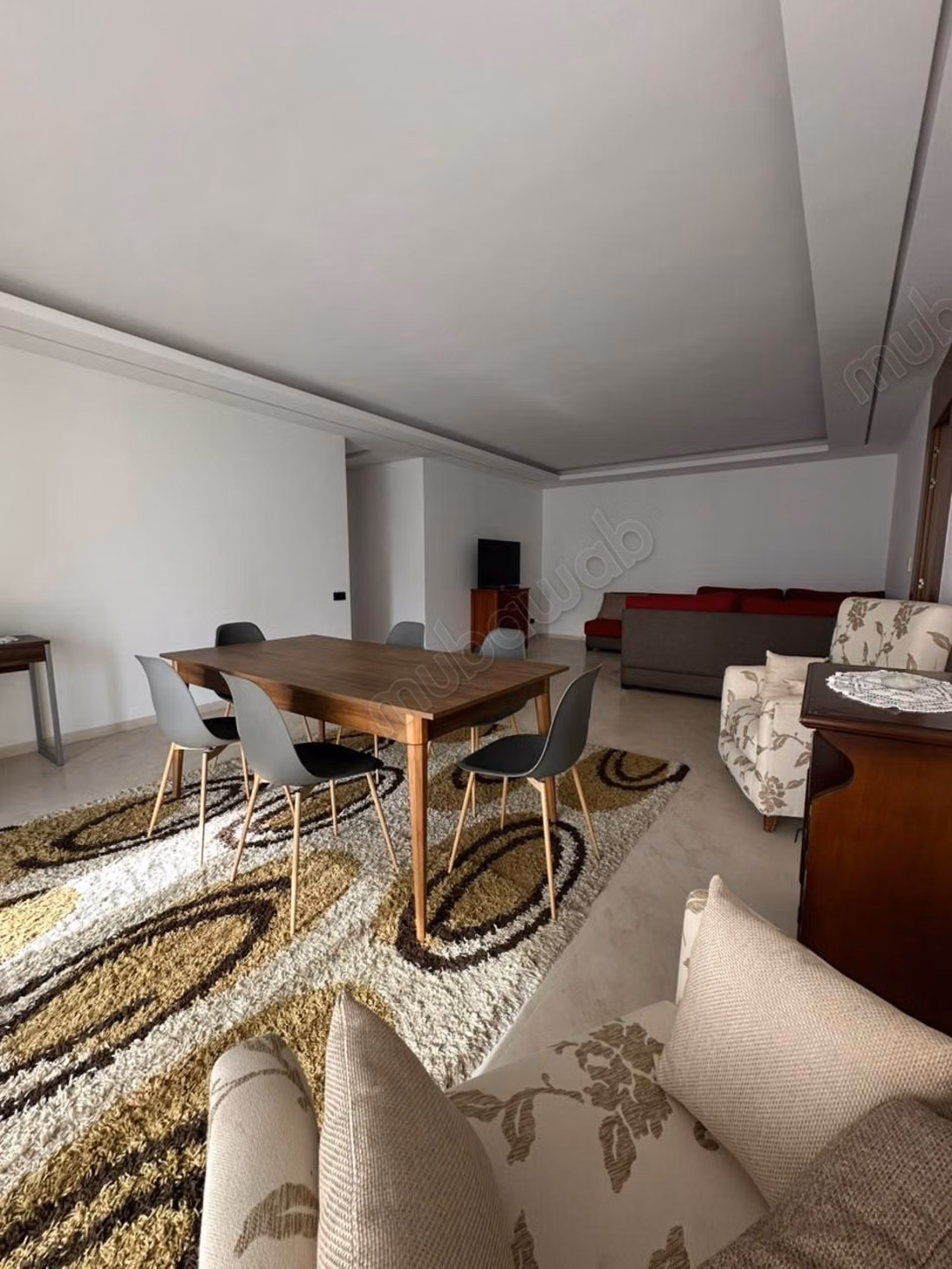 Louez cet appartement à Haut Agdal. 
2 chambres agréables. 
Meublé