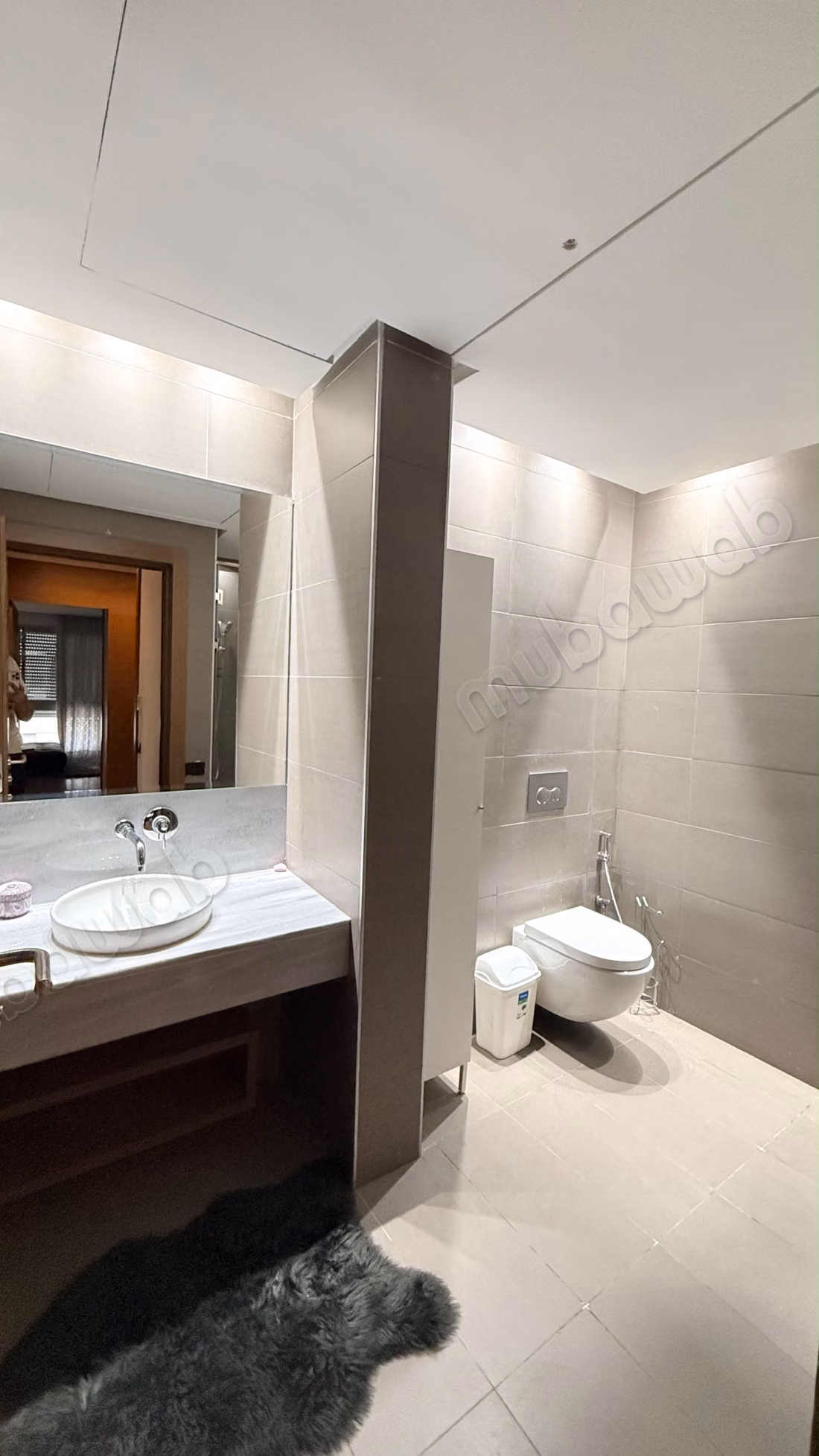 Appartement à l'achat à Haut Agdal.
Surface de 175 m².
Bien meublé