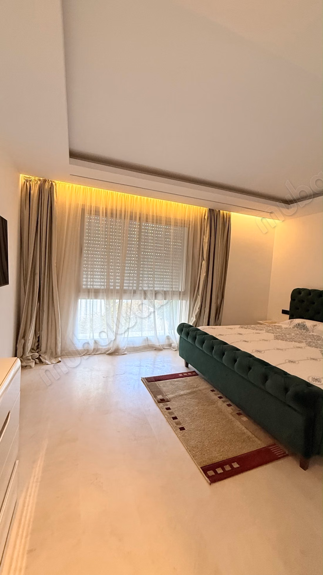 Appartement à l'achat à Haut Agdal.
Surface de 175 m².
Bien meublé