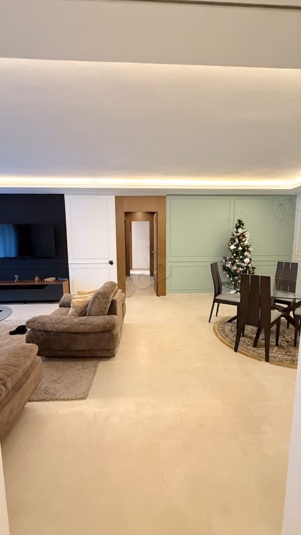 Appartement à louer à Haut Agdal. 
Surface de 175 m². 
Bien meublé