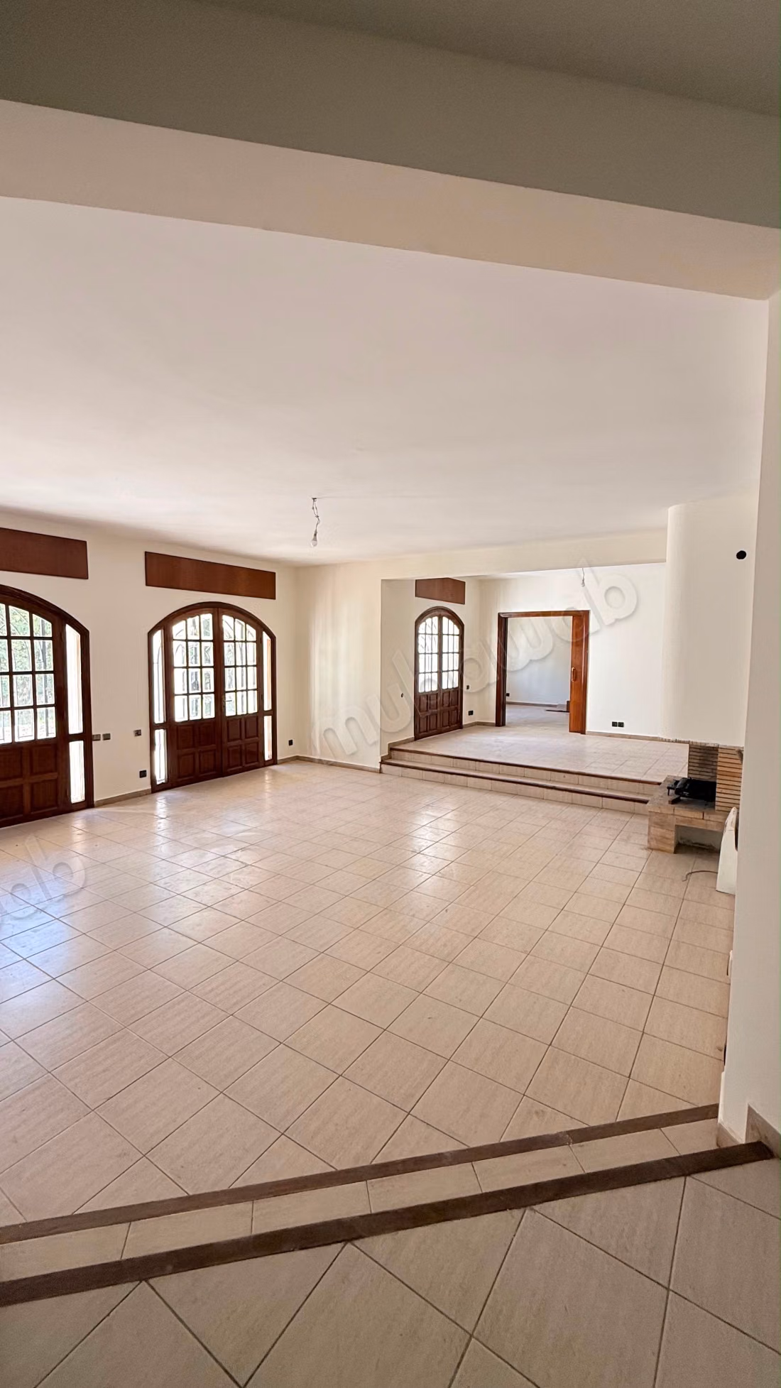 Superbe villa à louer à Riyad. 8 grandes pièces. Air conditionné et cheminée