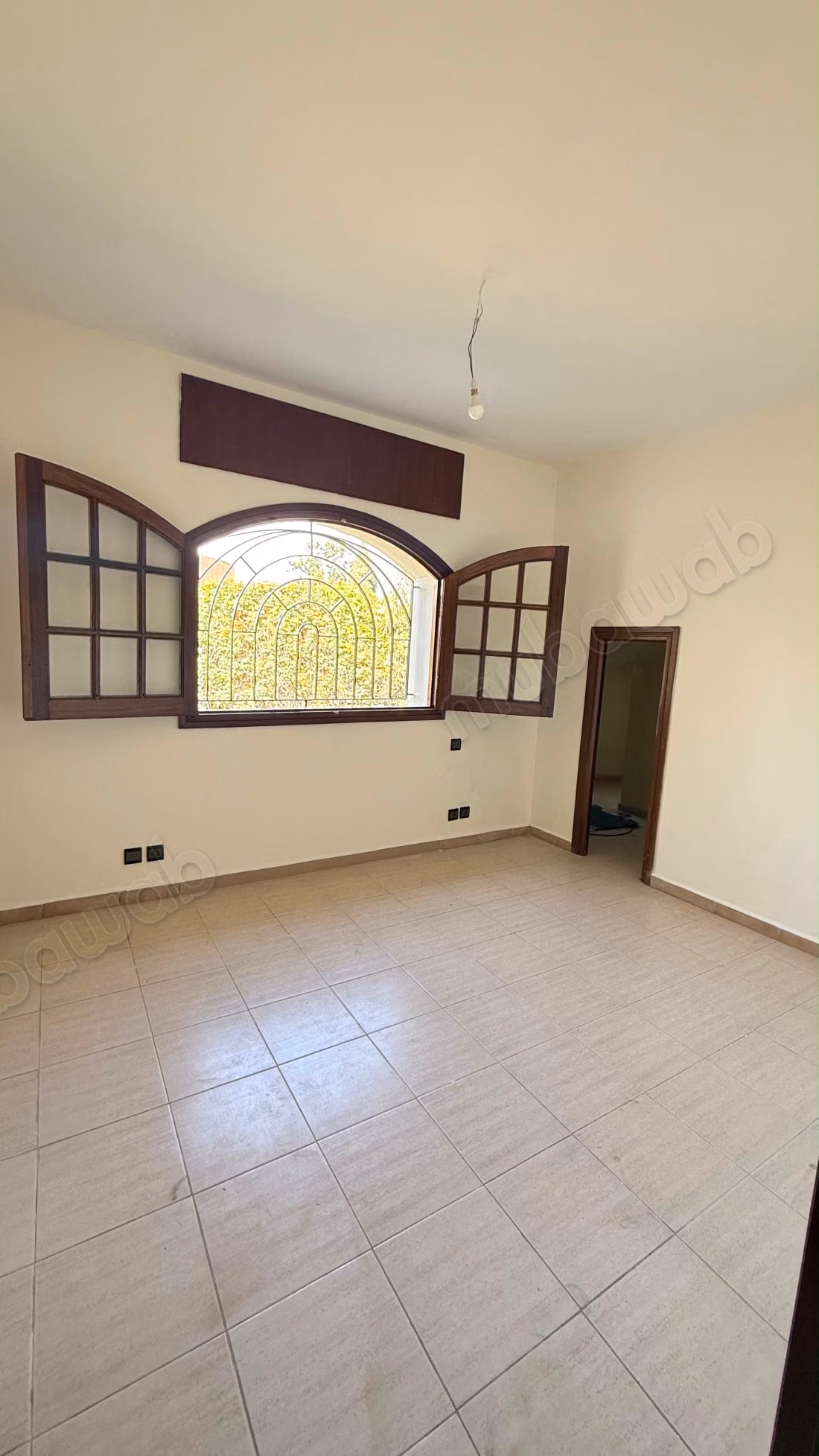 Superbe villa à louer à Riyad. 8 grandes pièces. Air conditionné et cheminée