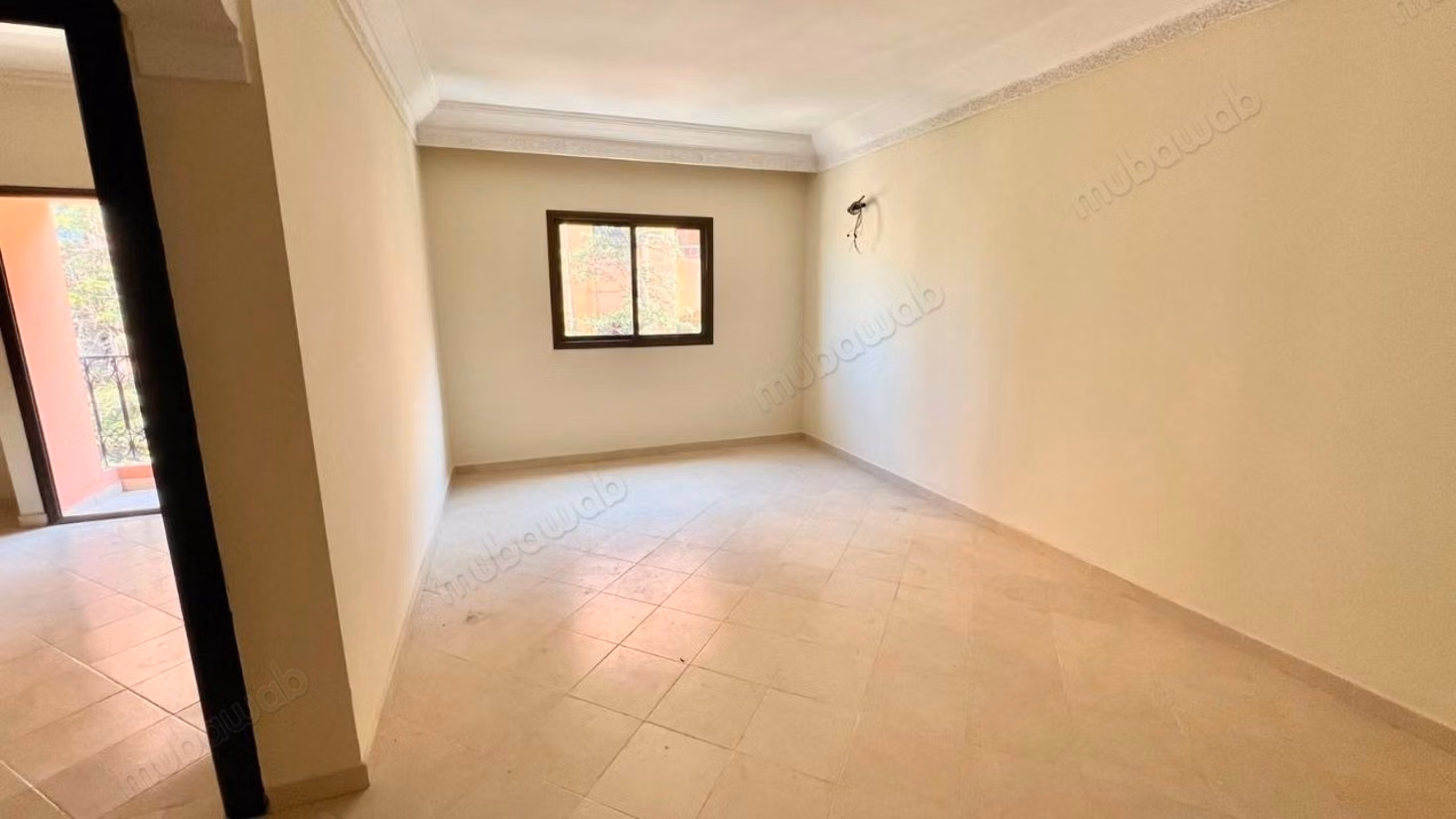 Louez cet appartement à Route Casablanca. 
3 grandes pièces. 
Piscine et service de Conciergerie