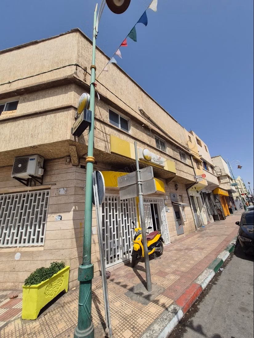 Louez ce local commercial à Dcheïra El Jihadia.
Surface totale 46 m²