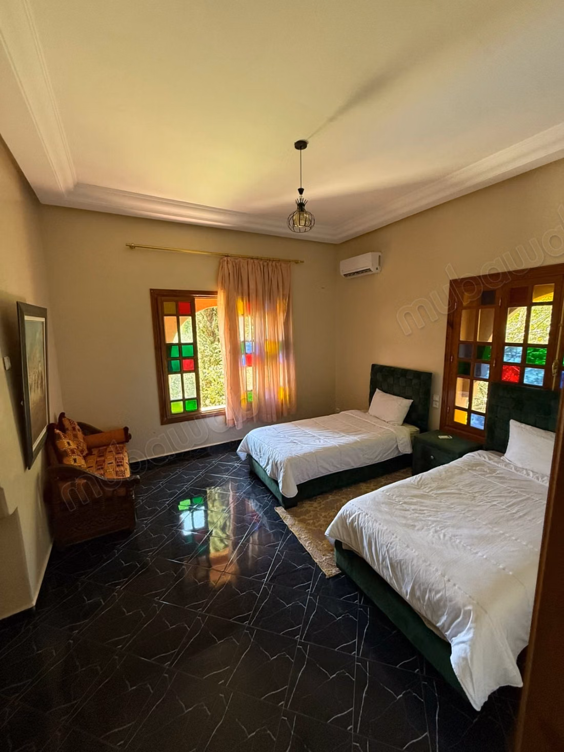 Villa 2000 m² à louer 
RT abdelah ghyat 
Marrakech
