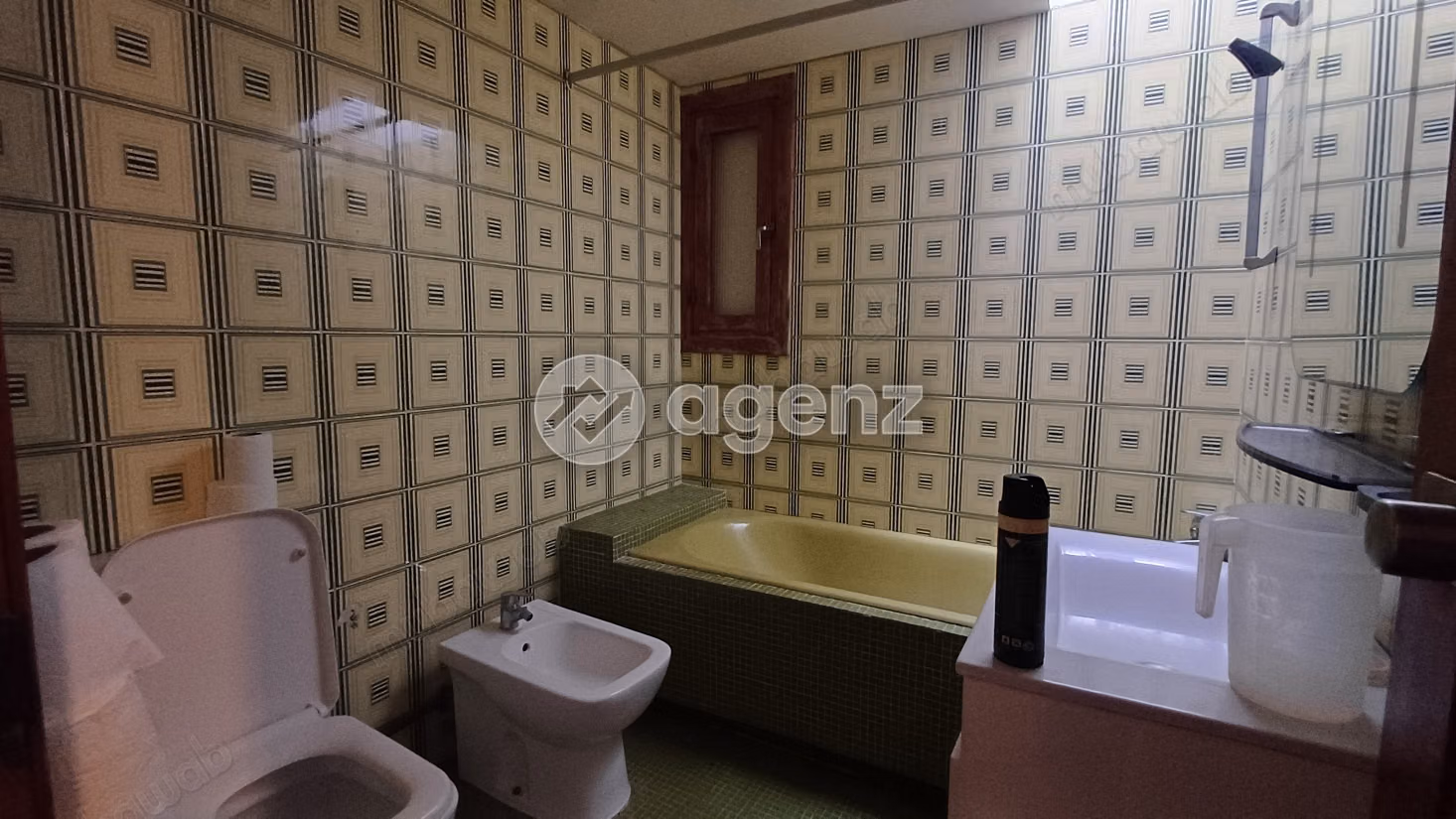 Villa à vendre 2 403 m², 3 chambres 
Souissi Rabat