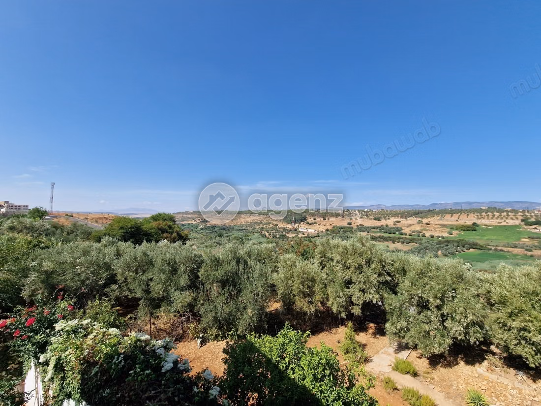Villa à vendre 434 m², 4 chambres 
Sidi Maoud 
Meknès