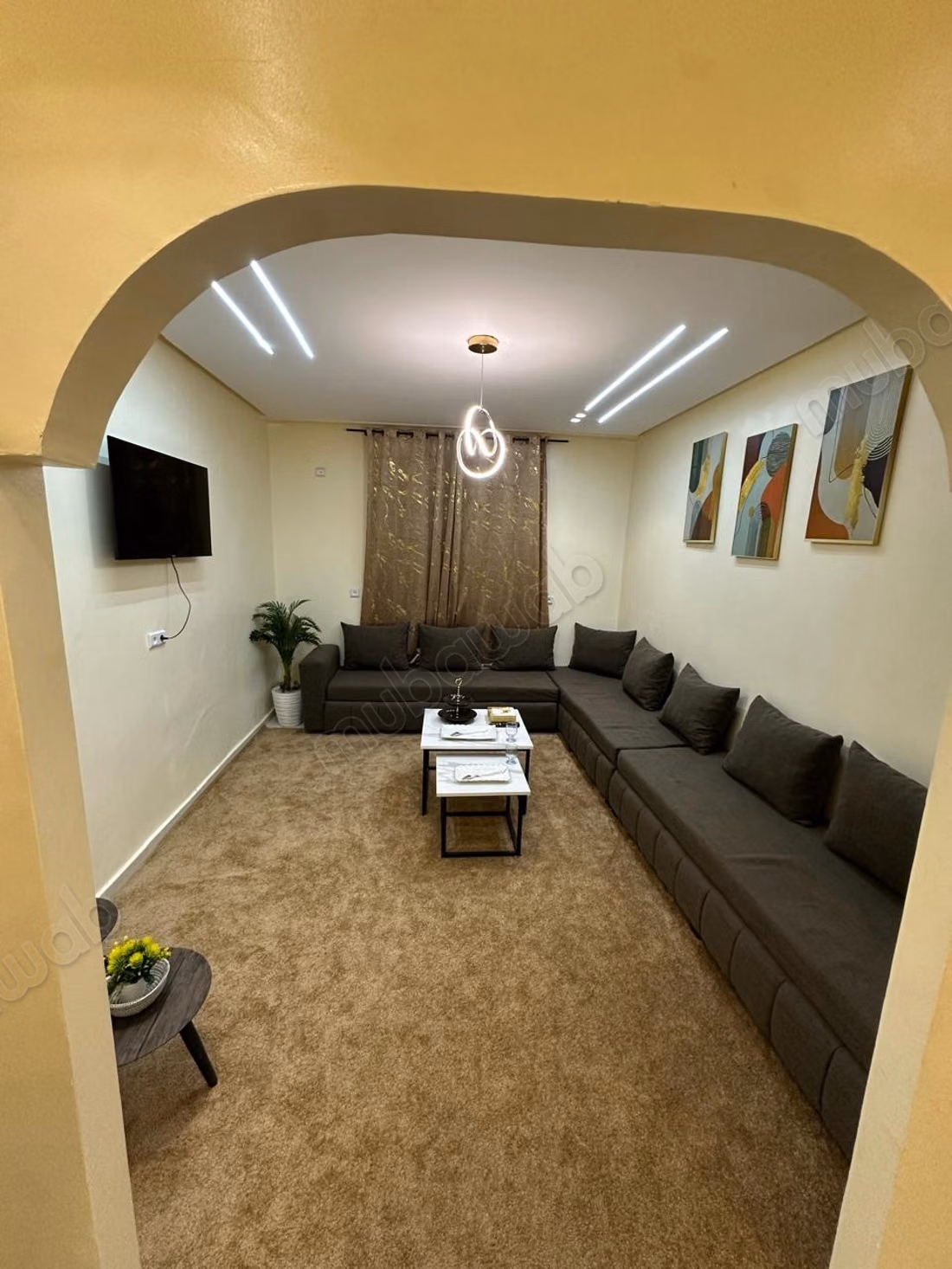Appartement de vacances à louer à Ain Mezouar. 
1 Pièce. Service de concierge et climatisation