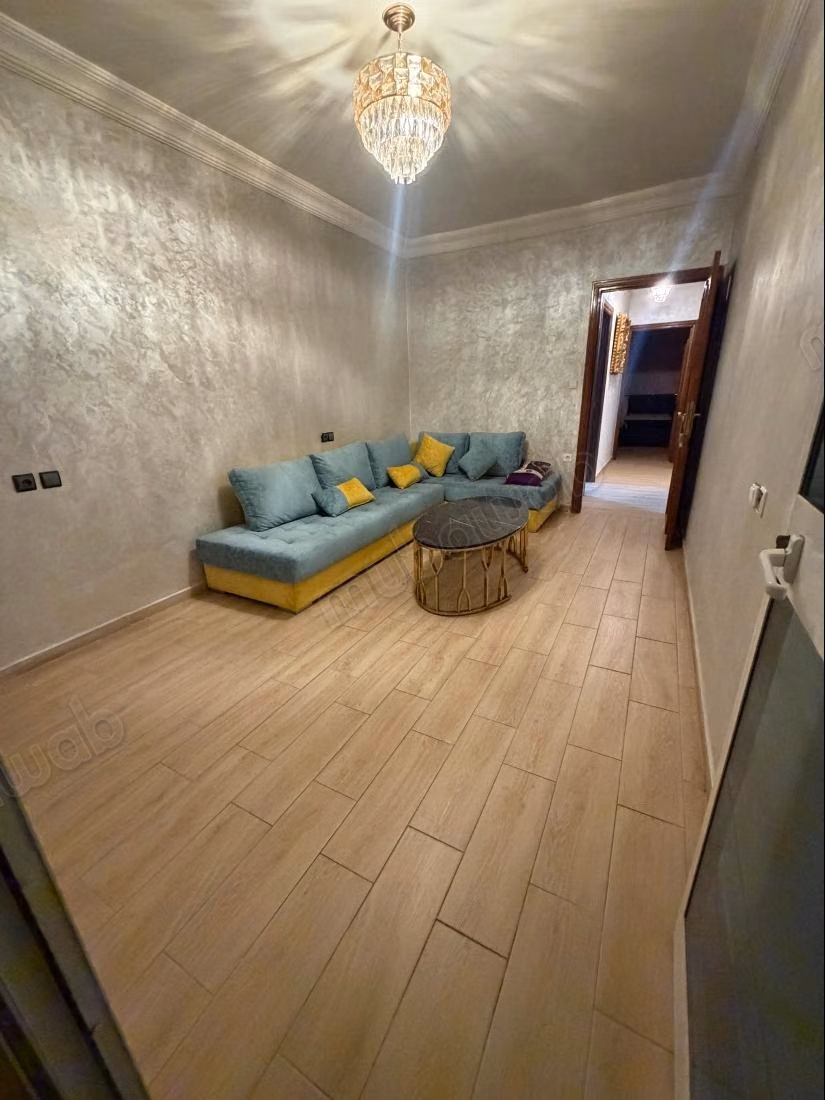 Muy bonito apartamento en alquiler en Kébibat. 1 habitación. Bien amueblado