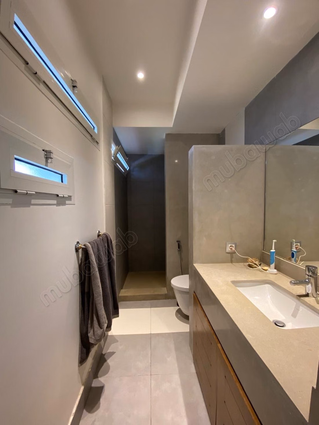 Villa de luxe à louer vide à El Menzeh