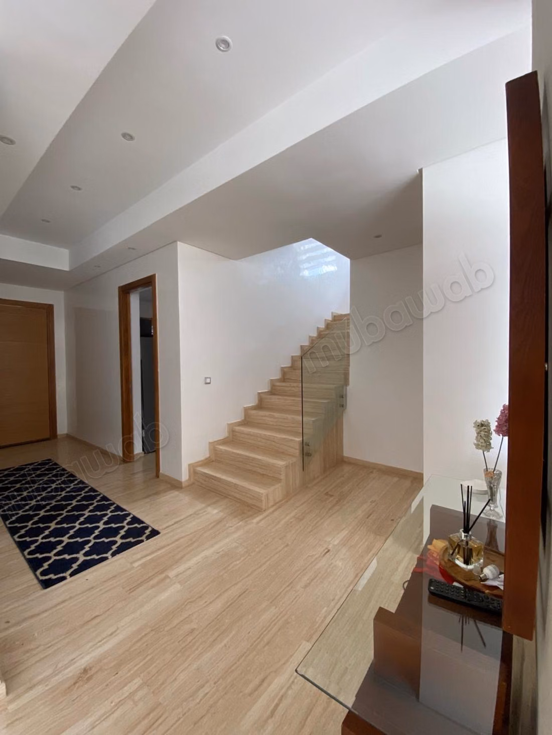 Villa de luxe à louer vide à El Menzeh